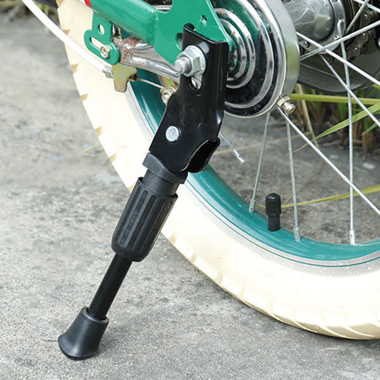 Mountain Biking Kids - Bicycle Footrests Bike Kickstand Built-in Spring